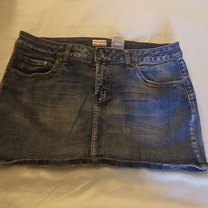 Stretchy jean skirt